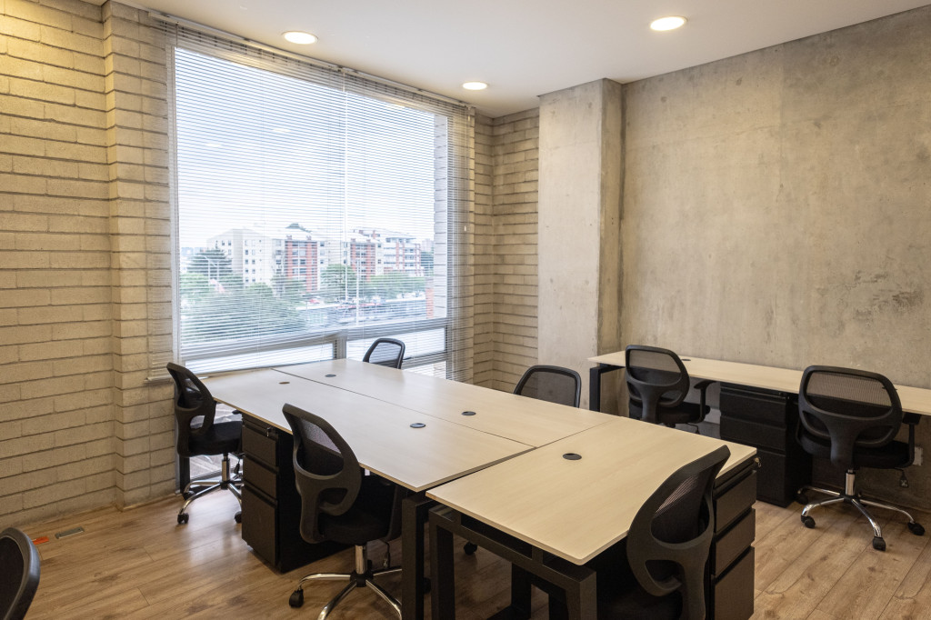 Oficina En Arriendo - Antiguo Country, Bogotá