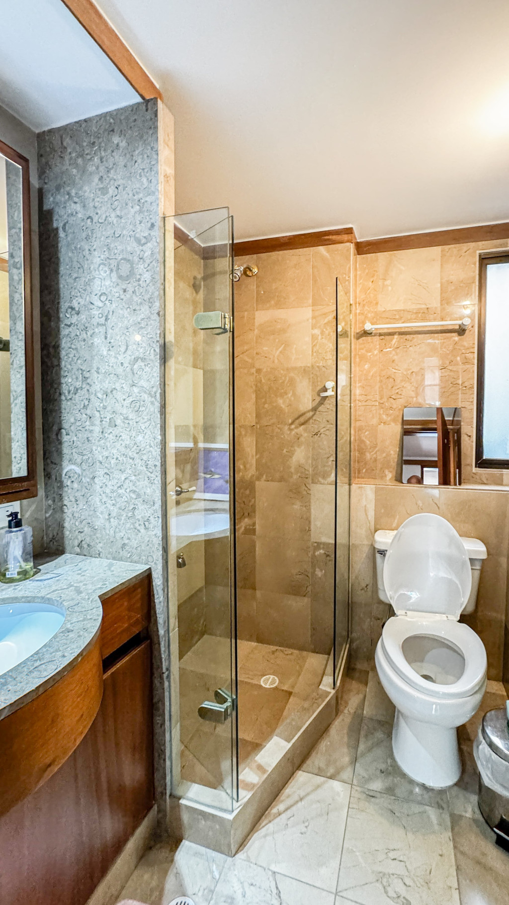 Apartamento En Arriendo - Los Rosales, Bogotá