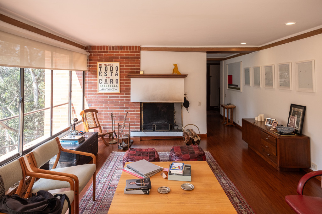 Apartamento En Arriendo - Los Rosales, Bogotá