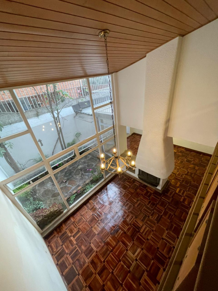 Casa En Venta - Los Rosales, Bogotá