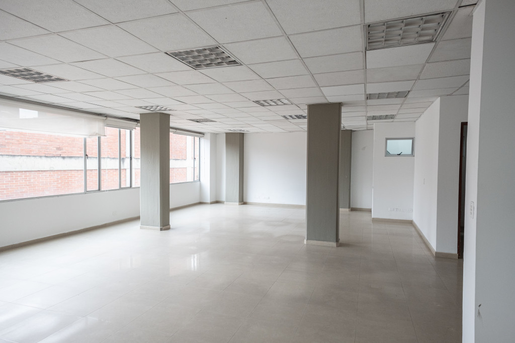 Oficina En Arriendo - Lago Gaitán, Bogotá
