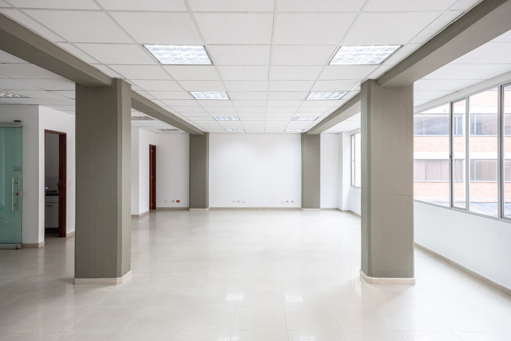 Oficina En Arriendo - Lago Gaitán, Bogotá