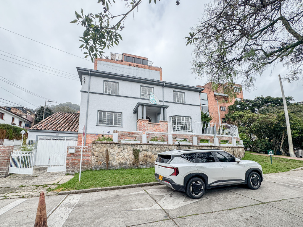 Casa En Arriendo - Los Rosales, Bogotá