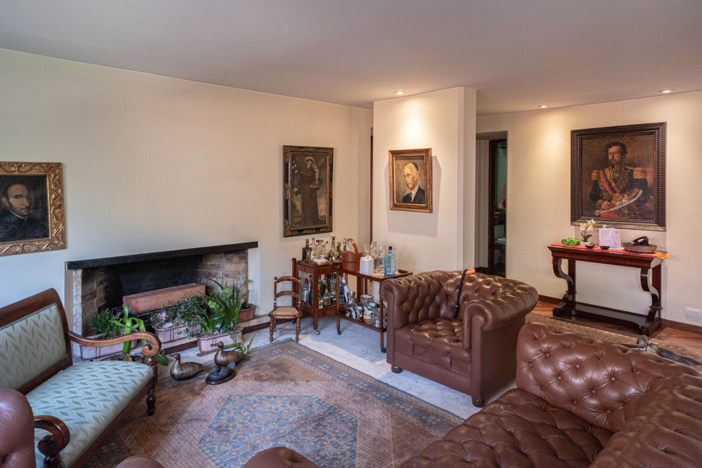 Apartamento En Venta - Los Rosales, Bogotá