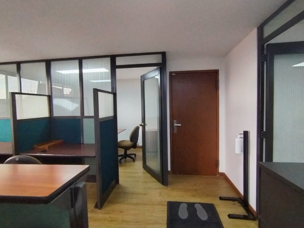 Oficina En Arriendo/Venta - El Lago, Bogotá