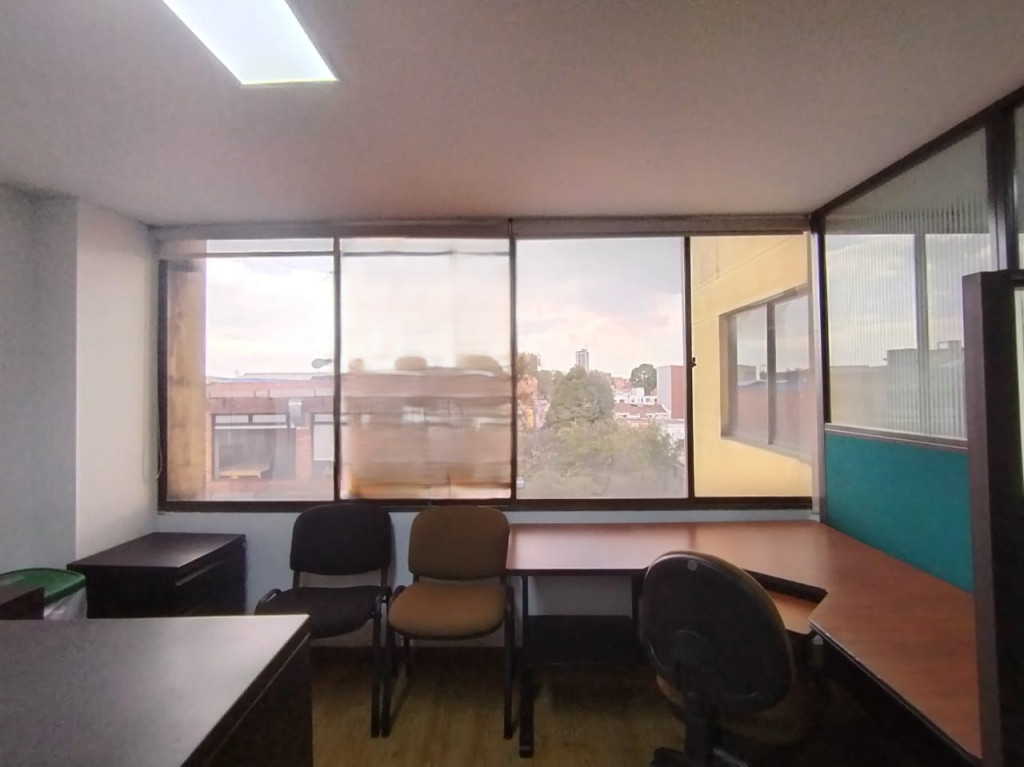 Oficina En Arriendo/Venta - El Lago, Bogotá