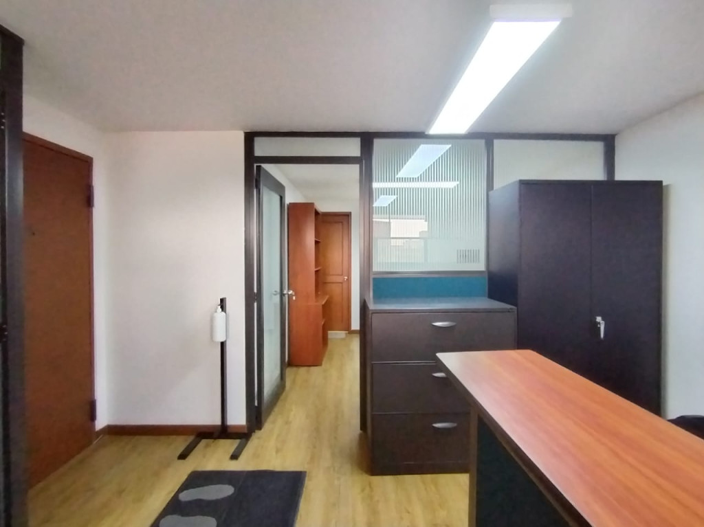 Oficina En Arriendo/Venta - El Lago, Bogotá
