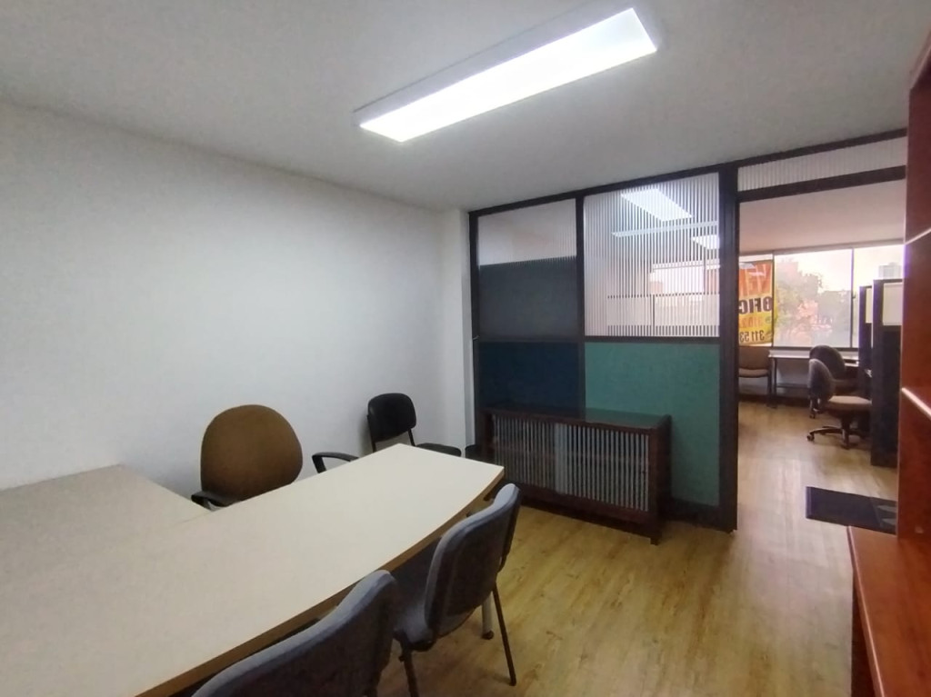 Oficina En Arriendo/Venta - El Lago, Bogotá