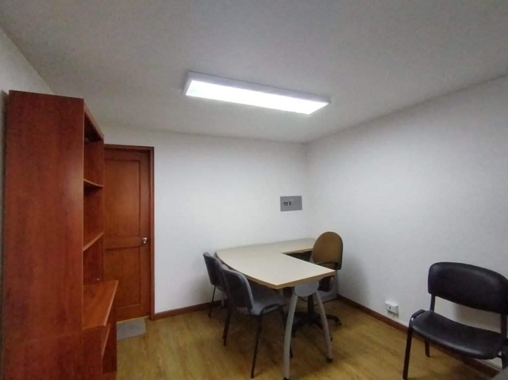 Oficina En Arriendo/Venta - El Lago, Bogotá