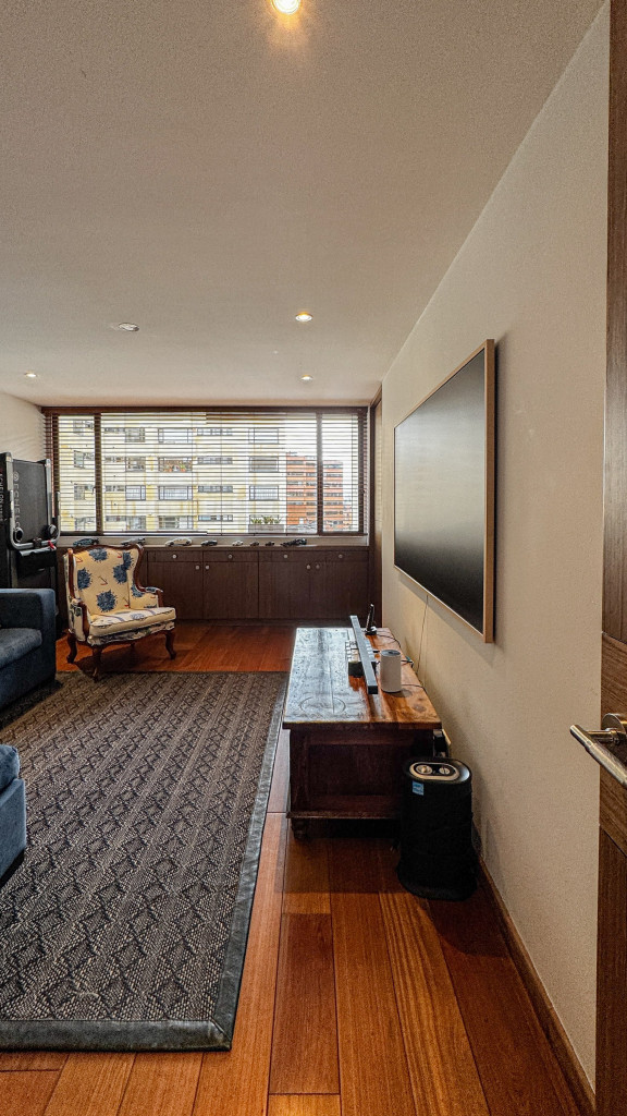 Apartamento En Arriendo - Los Rosales, Bogotá