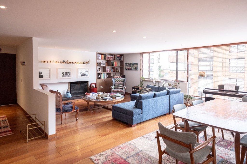 Apartamento En Arriendo - Los Rosales, Bogotá