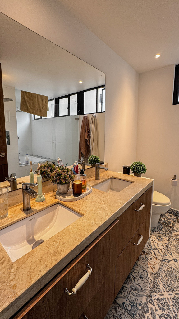 Apartamento En Arriendo - Los Rosales, Bogotá