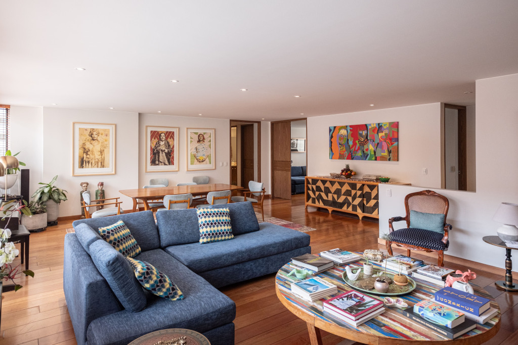 Apartamento En Arriendo - Los Rosales, Bogotá