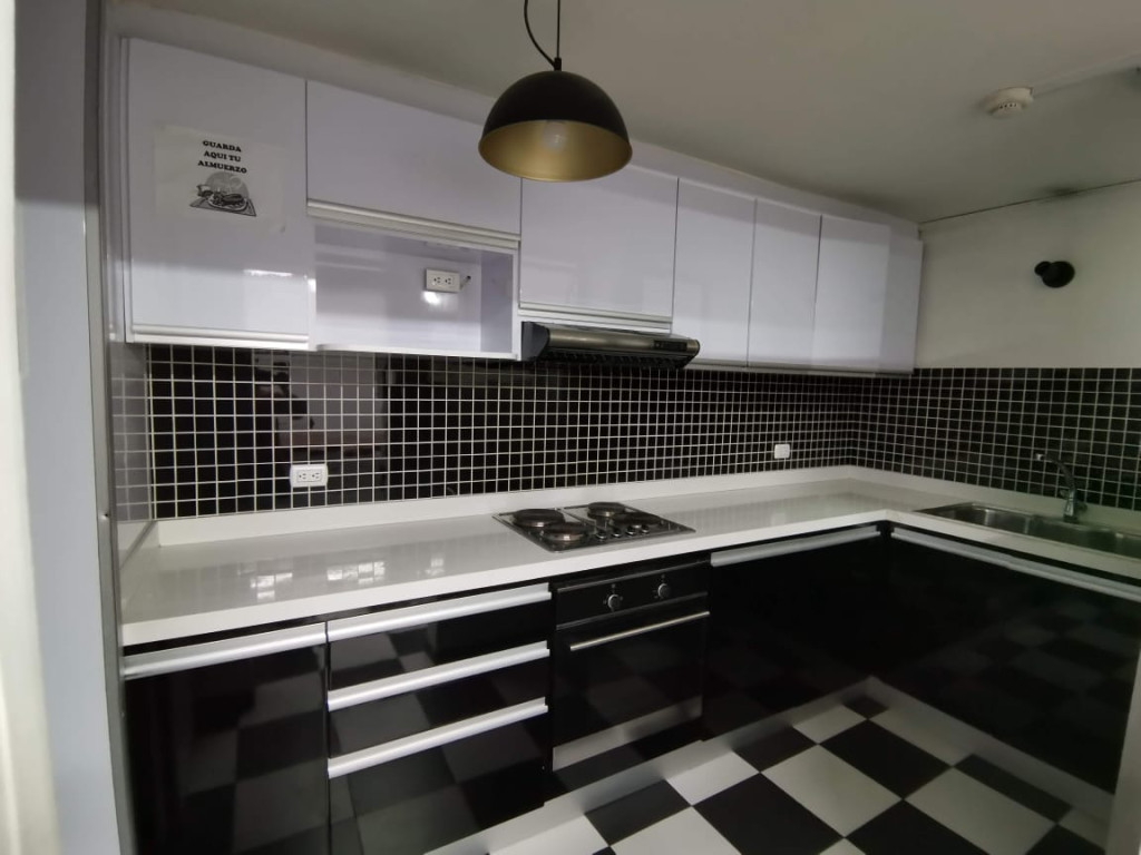 Oficina En Arriendo - Lago Gaitán, Bogotá