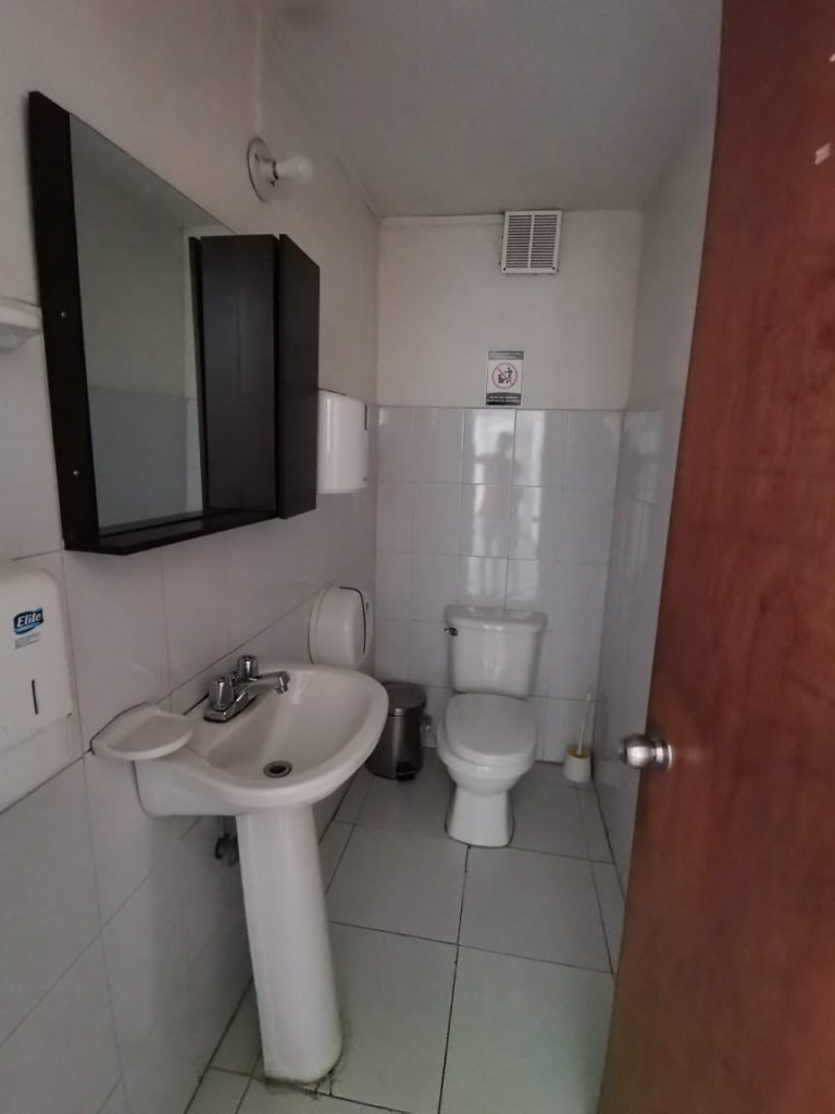 Oficina En Arriendo - Lago Gaitán, Bogotá