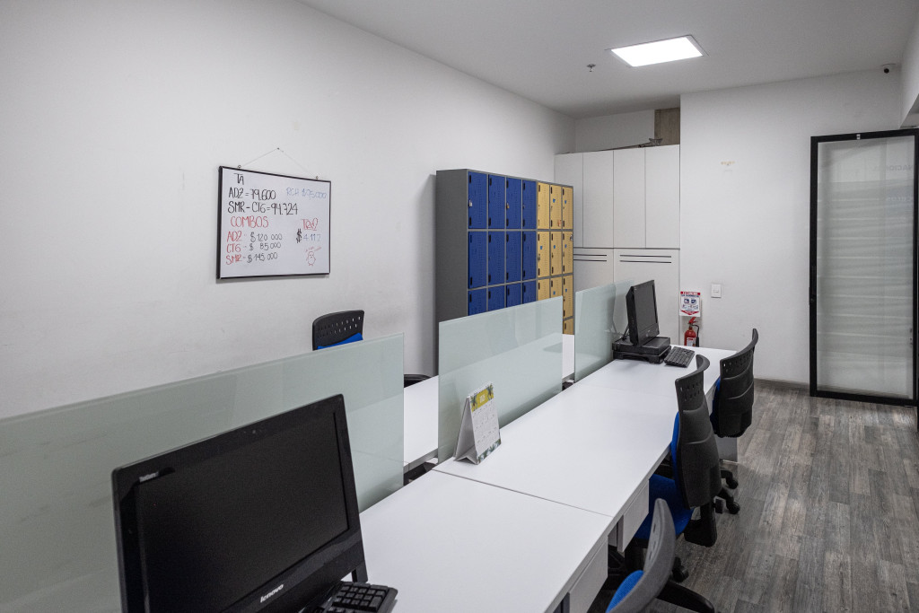 Oficina En Arriendo - Antiguo Country, Bogotá