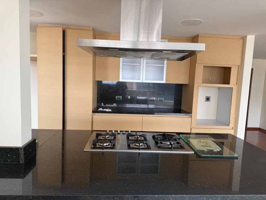 Apartamento En Venta - Los Rosales, Bogotá