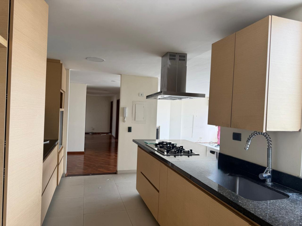 Apartamento En Venta - Los Rosales, Bogotá
