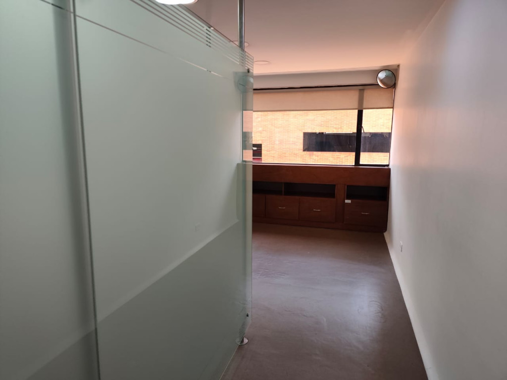 Consultorio En Arriendo - Santa Barbara-Usaquén, Bogotá
