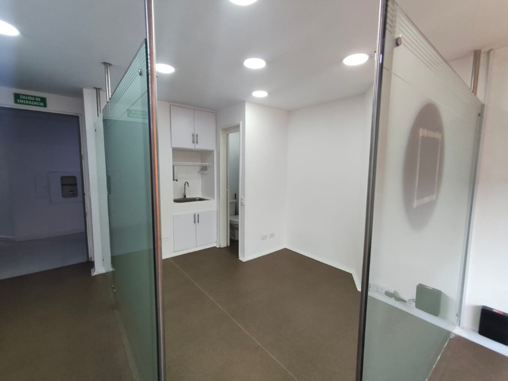Consultorio En Arriendo - Santa Barbara-Usaquén, Bogotá