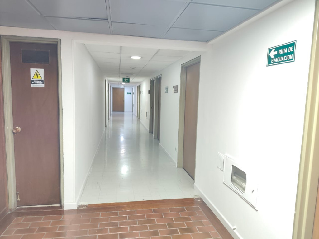 Consultorio En Arriendo - Santa Barbara-Usaquén, Bogotá