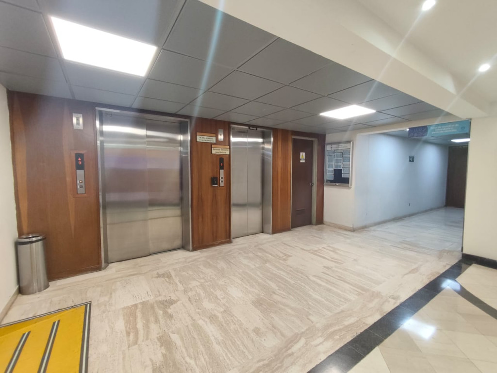 Consultorio En Arriendo - Santa Barbara-Usaquén, Bogotá