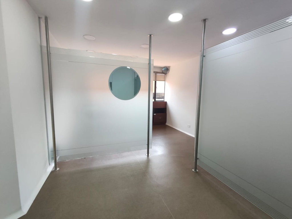 Consultorio En Arriendo - Santa Barbara-Usaquén, Bogotá