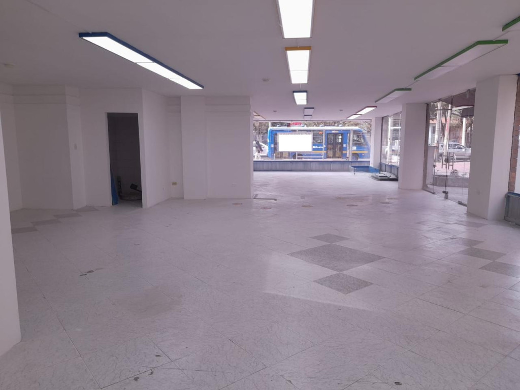 Local En Arriendo - Santa Barbara Occidental-Usaquén, Bogotá