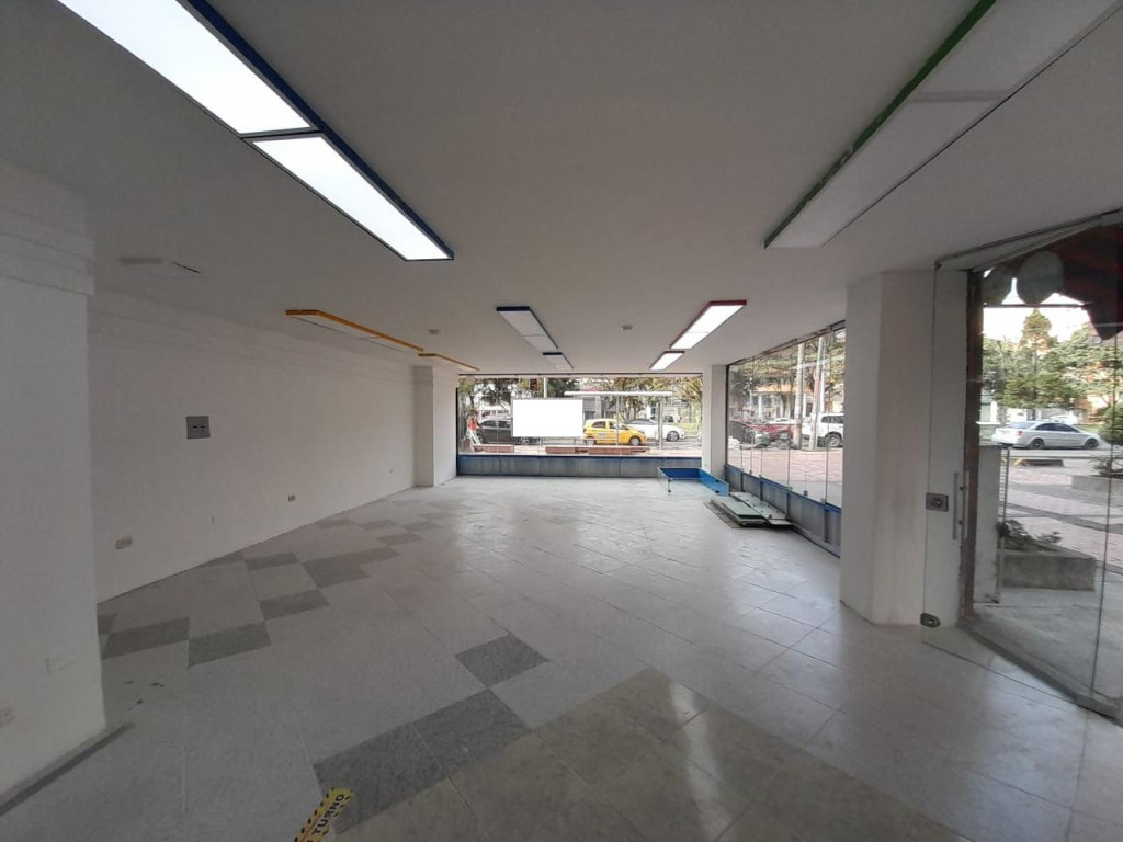 Local En Arriendo - Santa Barbara Occidental-Usaquén, Bogotá