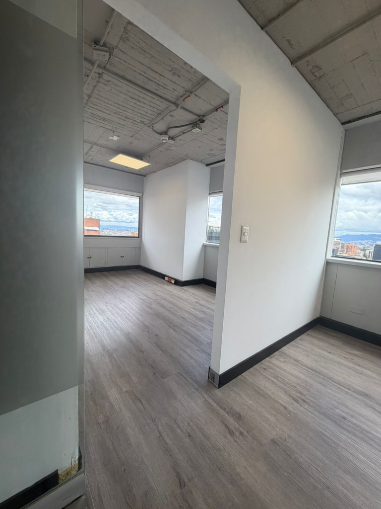 Oficina En Arriendo - Quinta Camacho, Bogotá