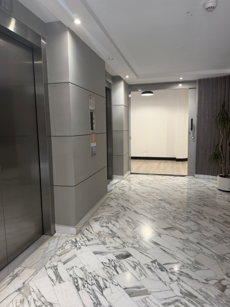 Oficina En Arriendo - Quinta Camacho, Bogotá