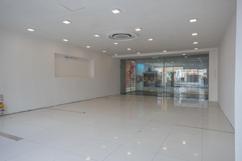 Local En Venta - El Retiro, Bogotá