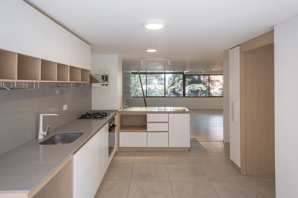 Apartamento En Arriendo - Los Rosales, Bogotá