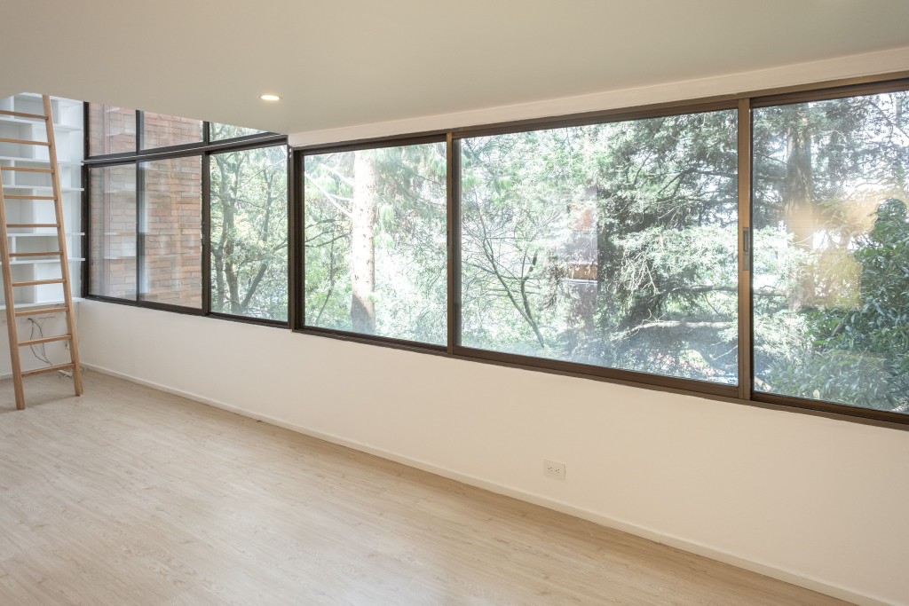 Apartamento En Arriendo - Los Rosales, Bogotá