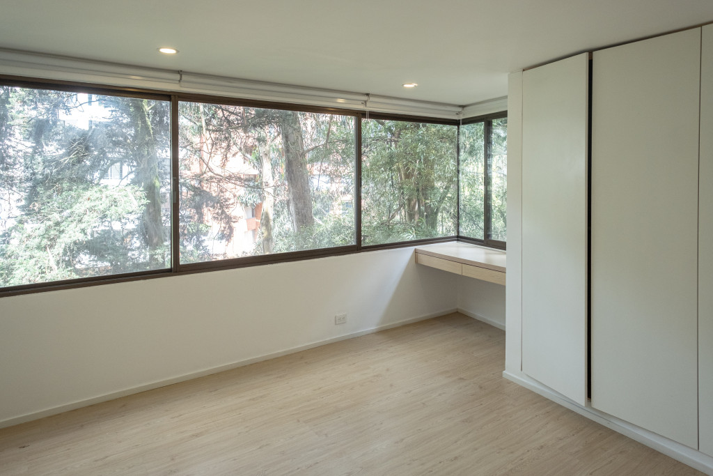 Apartamento En Arriendo - Los Rosales, Bogotá