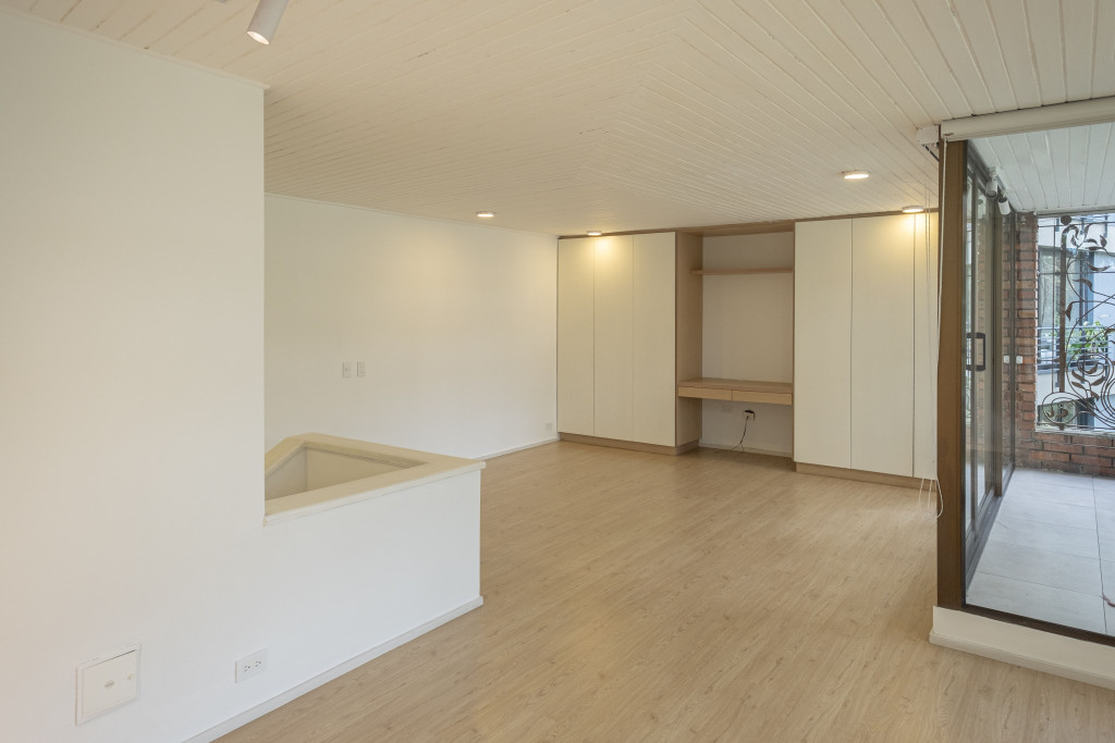 Apartamento En Arriendo - Los Rosales, Bogotá