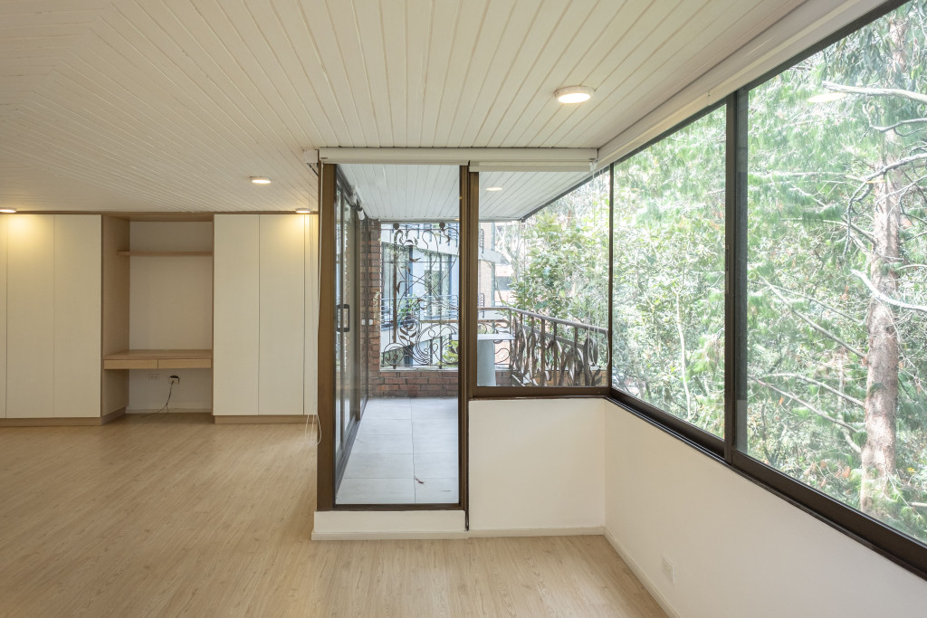 Apartamento En Arriendo - Los Rosales, Bogotá