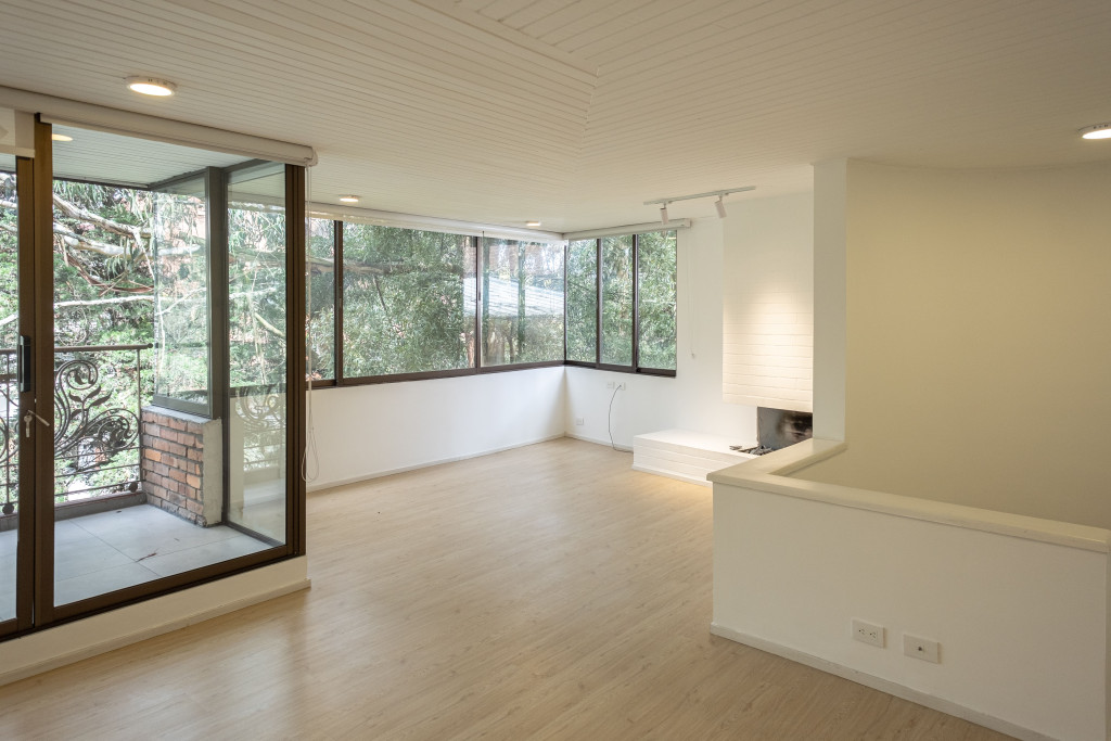 Apartamento En Arriendo - Los Rosales, Bogotá