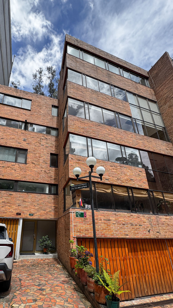 Apartamento En Arriendo - Los Rosales, Bogotá