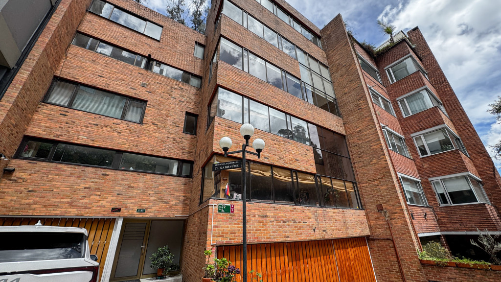 Apartamento En Arriendo - Los Rosales, Bogotá