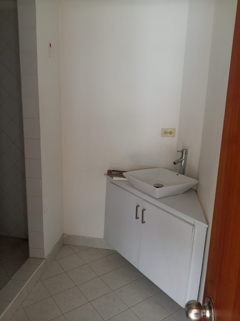 Oficina En Arriendo - Lago Gaitán, Bogotá