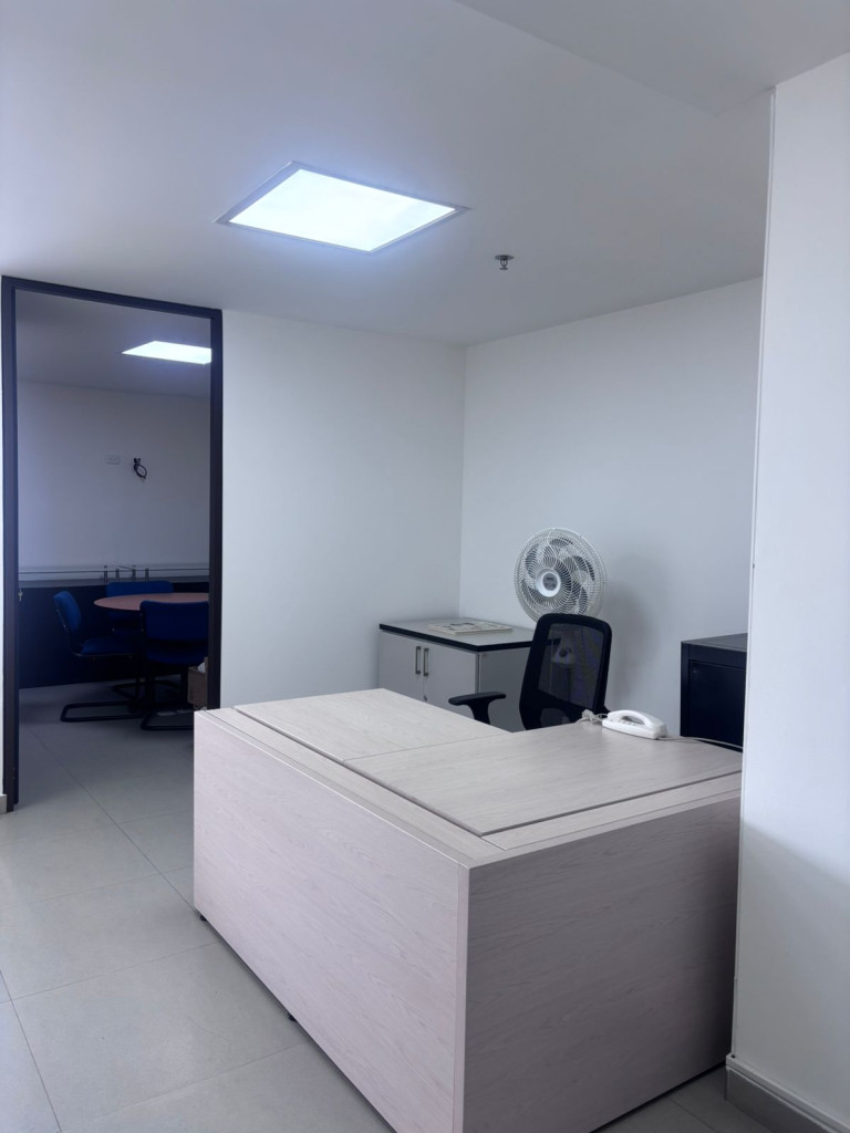 Oficina En Venta - La Castellana, Bogotá