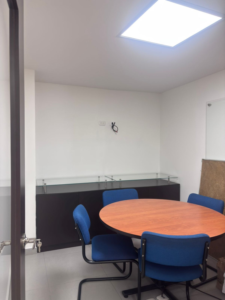 Oficina En Venta - La Castellana, Bogotá