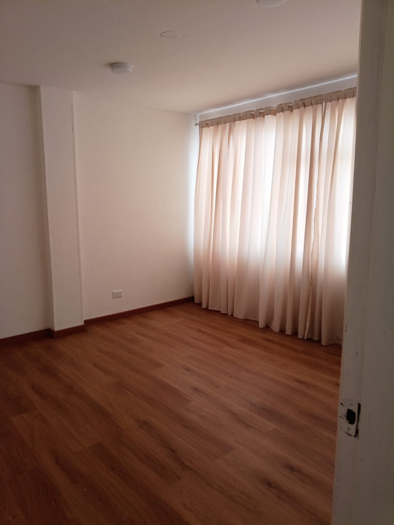 Apartamento de 1 alcoba en arriendo en Chapinero, Bogotá, 555 m² · foto 2 de 13