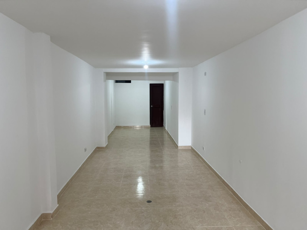 LOCAL en ARRIENDO