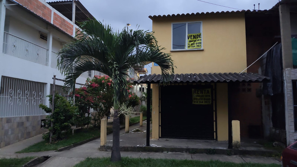 CASA-LOCAL en VENTA