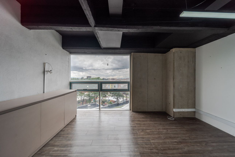 Oficina EN ARRIENDO/VENTA EN North Point, código: 15932 - 12