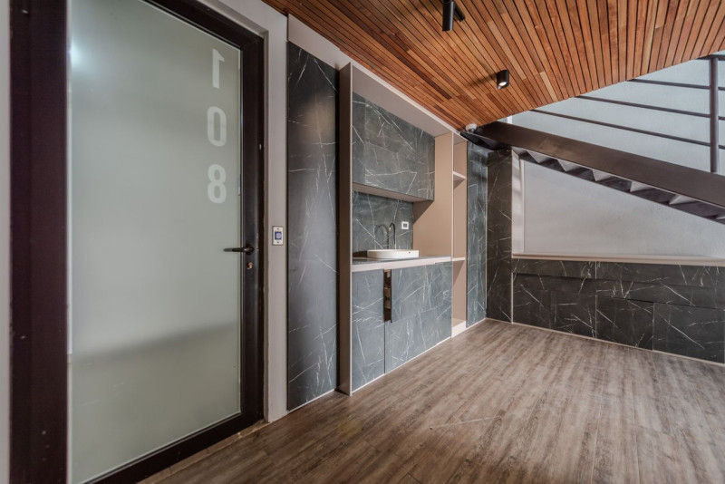 Oficina EN ARRIENDO/VENTA EN North Point, código: 15932 - 21