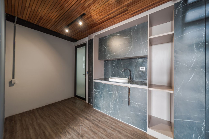 Oficina EN ARRIENDO/VENTA EN North Point, código: 15932 - 25