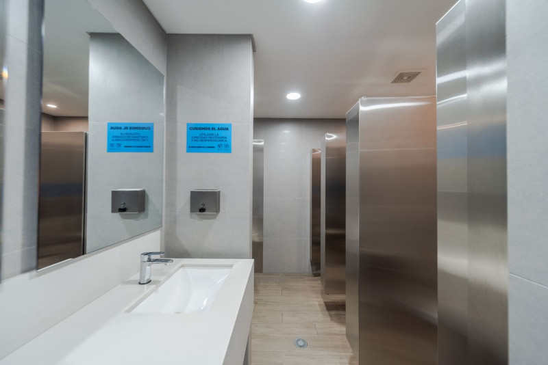 Oficina EN ARRIENDO/VENTA EN North Point, código: 15932 - 26